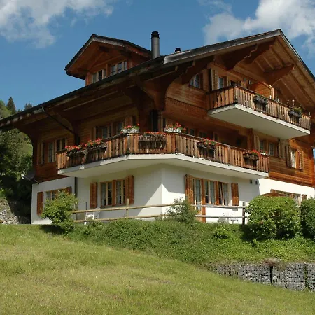 Luxurious Chalet In With Private Garden Alpesi faház